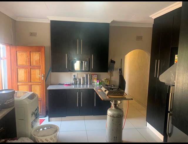3 BEDROOM HOUSE FOR SALE IN RACEVIEW